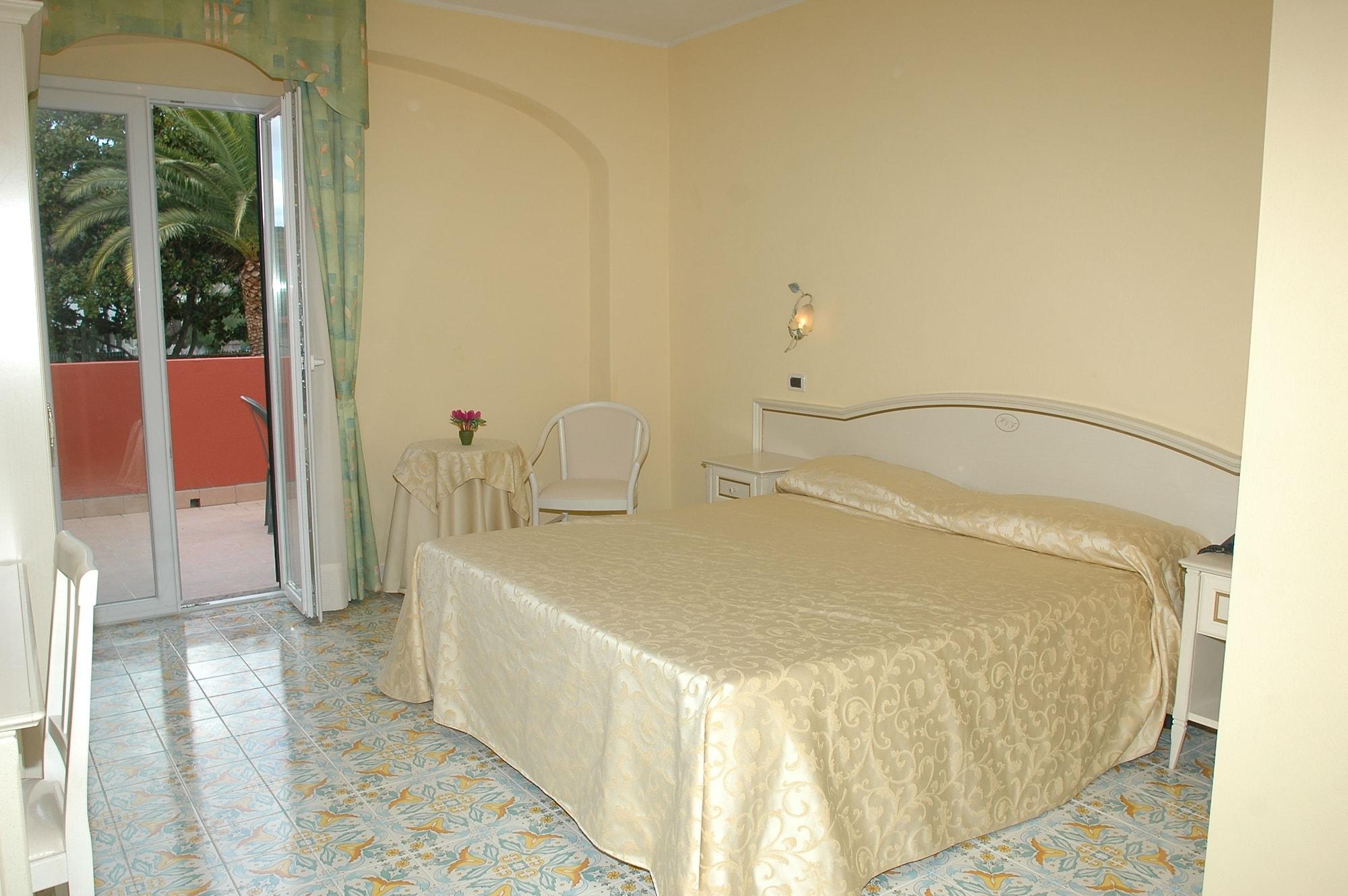 弗朗卡酒店 Forio di Ischia 外观 照片