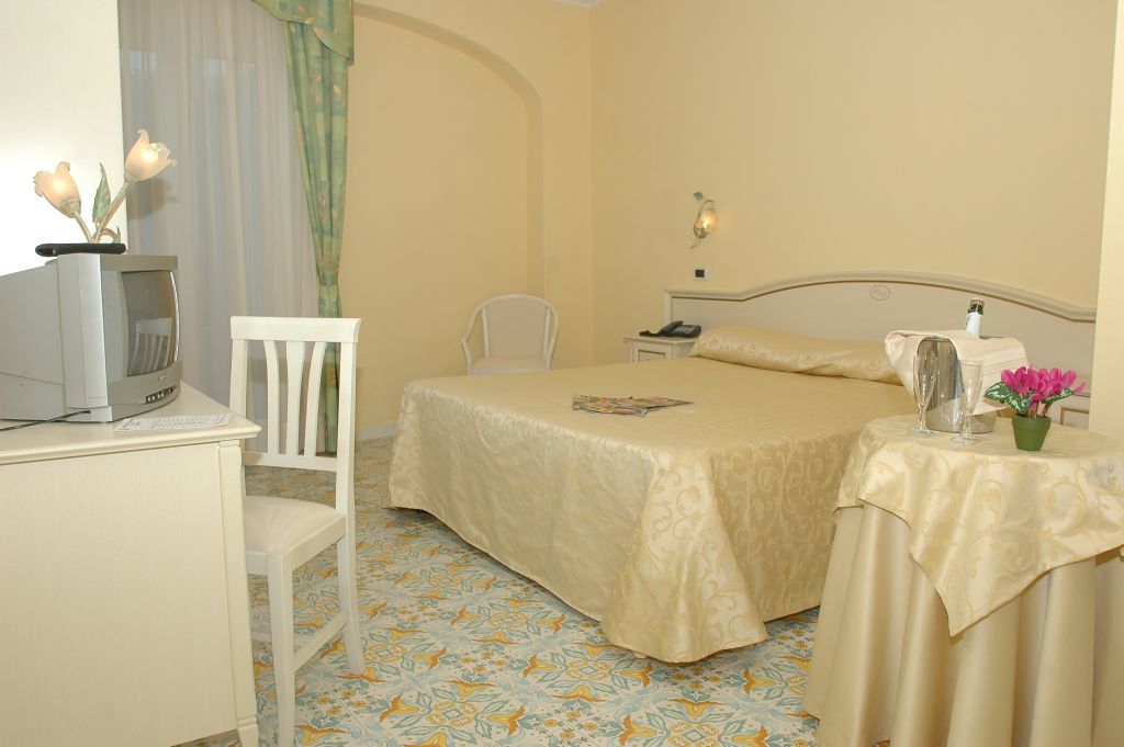 弗朗卡酒店 Forio di Ischia 外观 照片