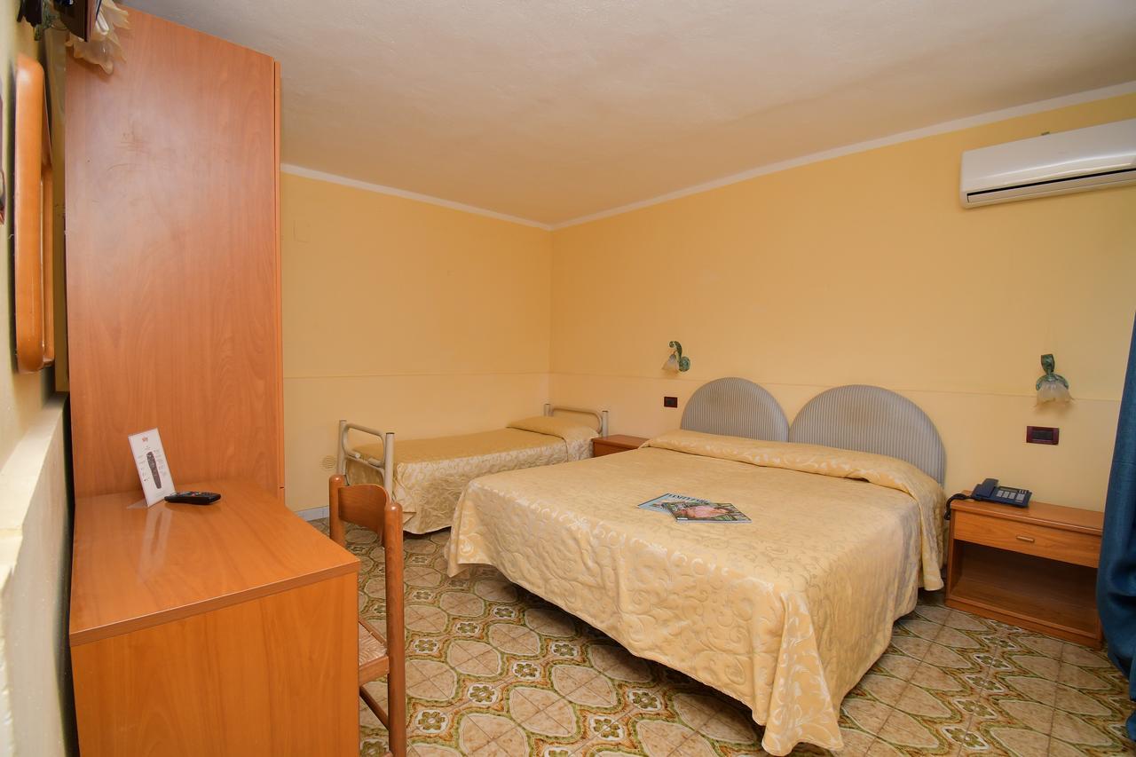 弗朗卡酒店 Forio di Ischia 外观 照片