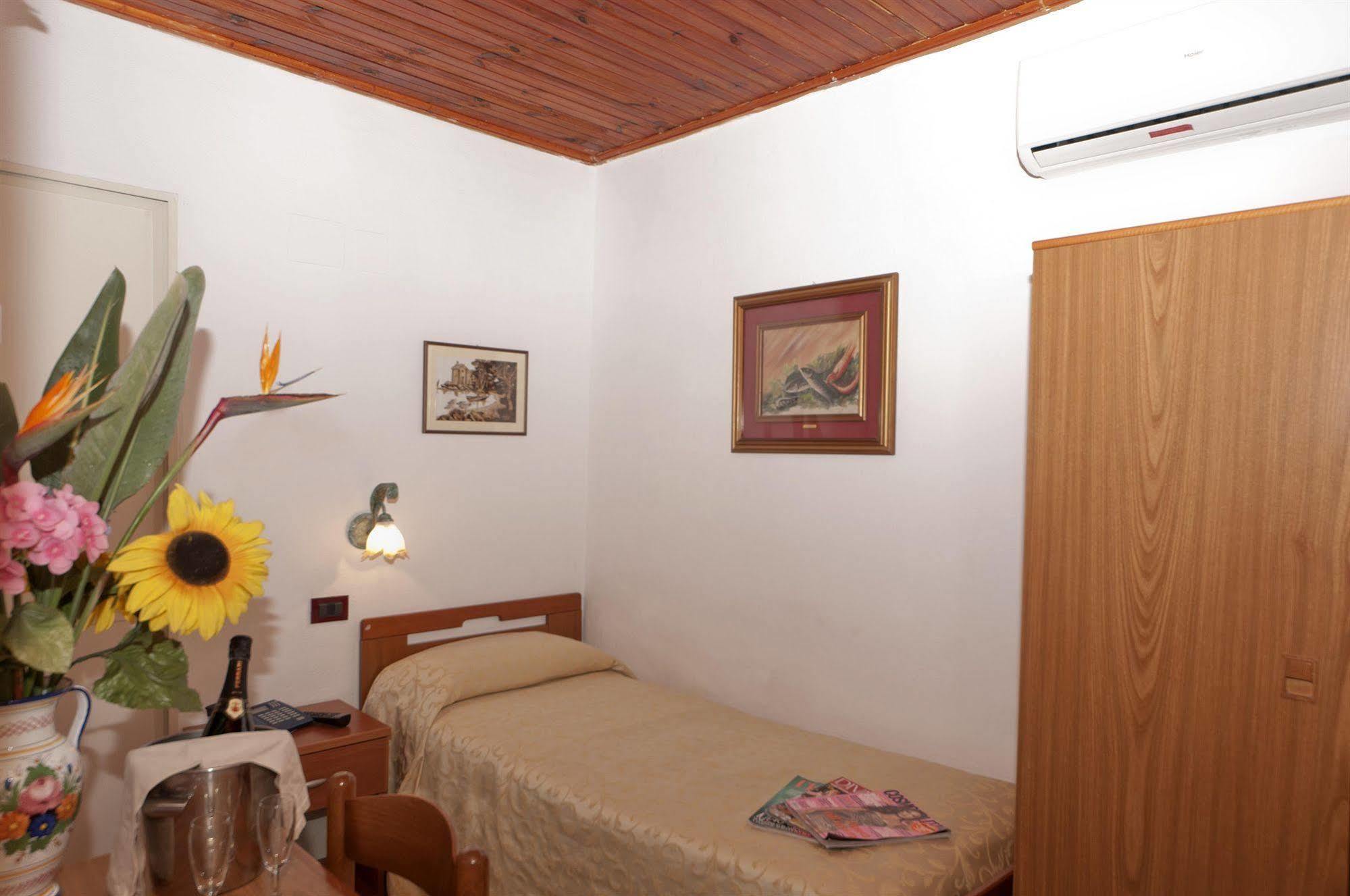 弗朗卡酒店 Forio di Ischia 外观 照片
